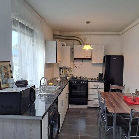 Cozy Nest Leilighet Sinnicoara Eksteriør bilde